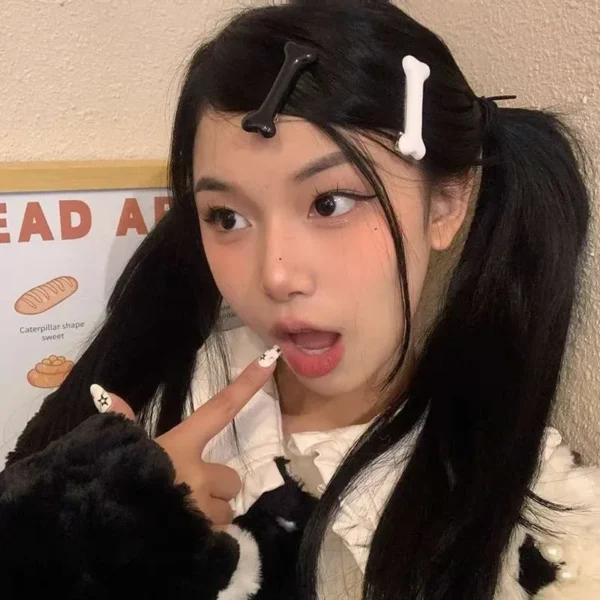 White Bone Hair Clip Cute Cartoon Bobby Pin Girl Fashion Dog Bones Decoration Small Hairpins Barrettes Y2K Accessories Wholesale - Image 4
