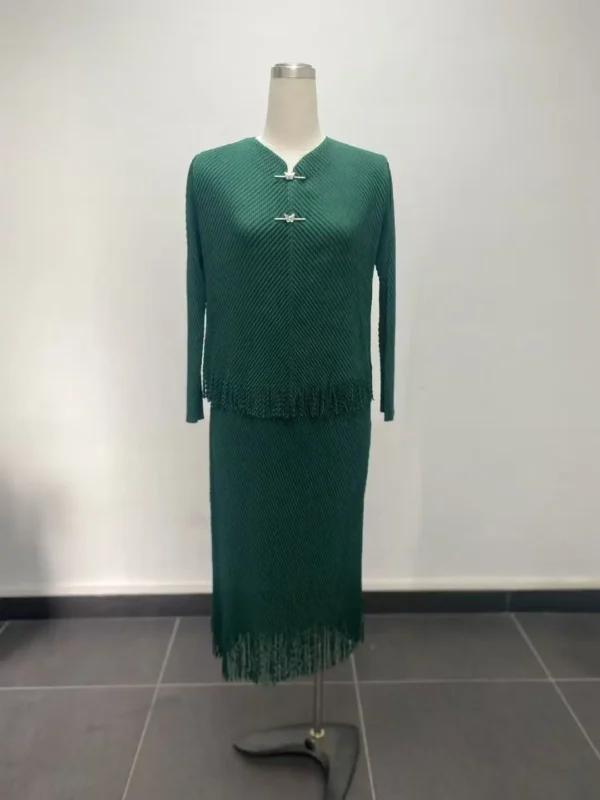 Women Miyaki Miyake Pleated Two-Piece Suit Plus Size Top + Tassel Skirt Elegant Elegant Can Be Worn in All Seasons Knitted - Image 4