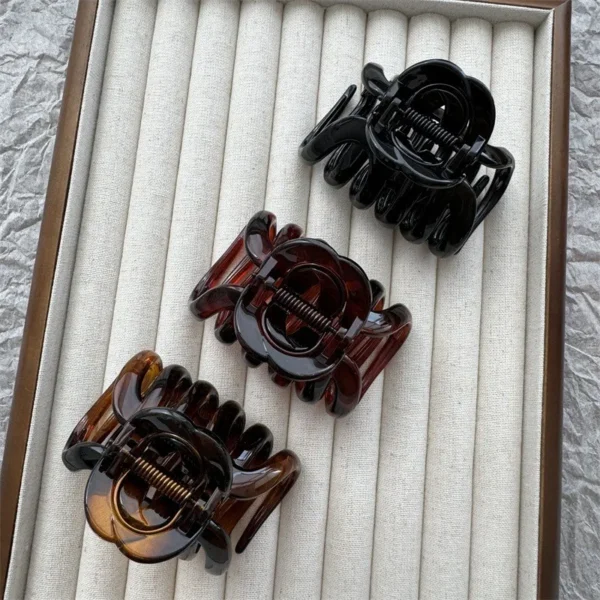 Large Hollow Out Hair Claw Clips Crab Clamps Women Girls Ponytail Big PC Plastic Hair Barrettes Hairpin Hair Accessories Fashion - Image 2