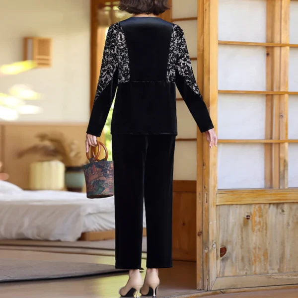 Golden Velvet Set Women's Plus Size Elegant Round Neck Women's Sports Shirt Casual Fashion 2-piece Set Autumn New Sports Set - Image 3