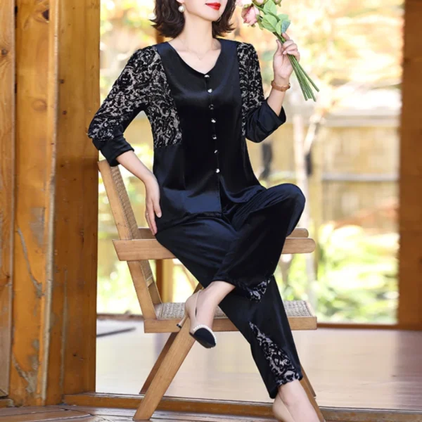 Golden Velvet Set Women's Plus Size Elegant Round Neck Women's Sports Shirt Casual Fashion 2-piece Set Autumn New Sports Set - Image 2